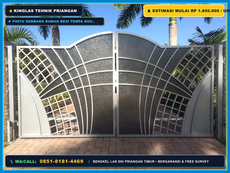 Pintu gerbang rumah besi tempa double swing di wilayah Cirebon