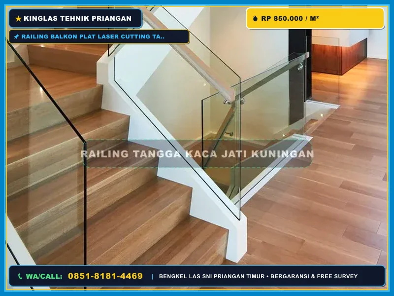 Fasad rumah dengan railing balkon laser cutting modern