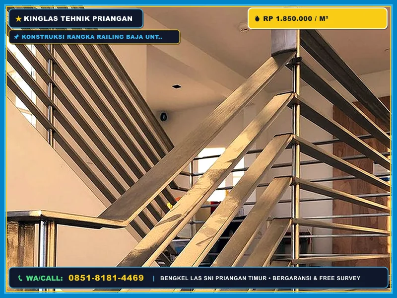 Railing void besi minimalis pada interior rumah modern