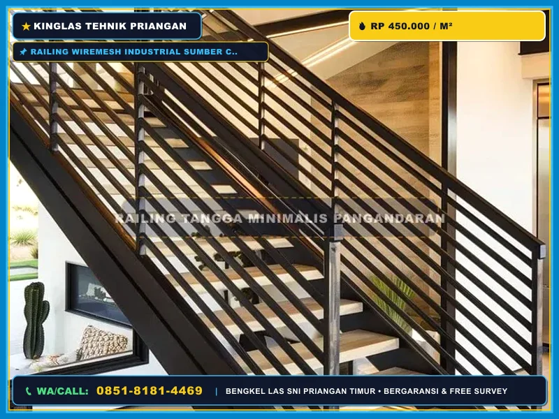 Railing balkon wiremesh hitam bergaya industrial di rumah modern