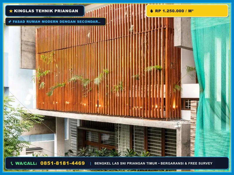 Fasad rumah modern dengan secondary skin besi di Cilimus