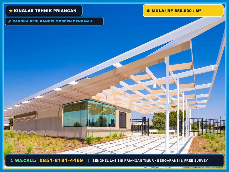 Rangka besi kanopi modern dengan atap solarflat transparan